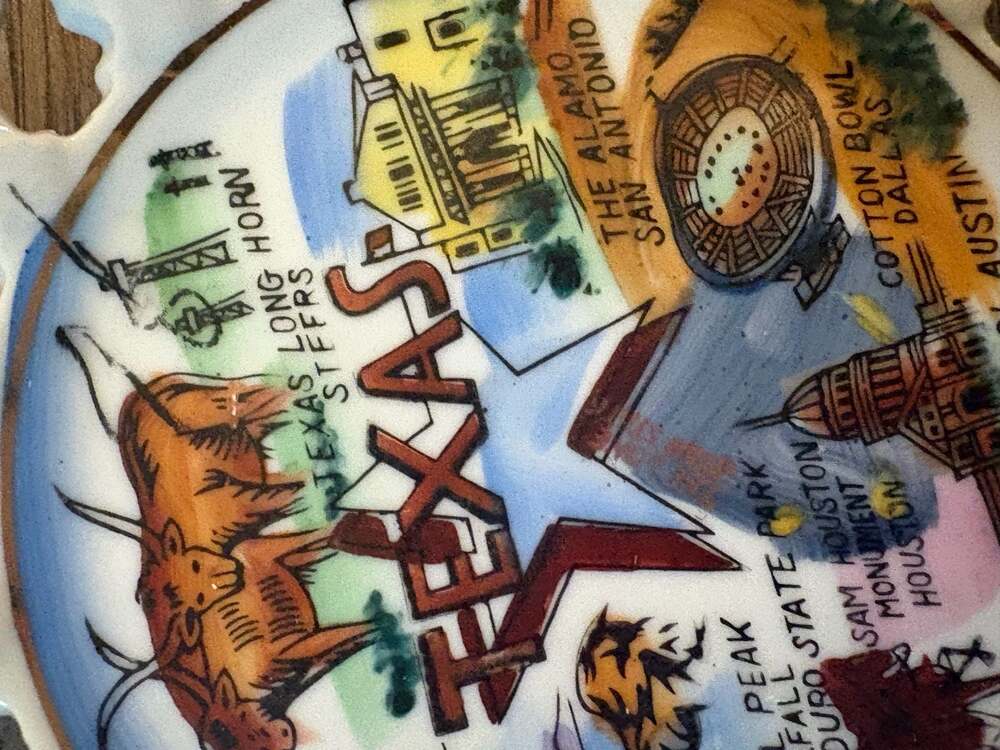 Vintage Waco Brand Texas State Souvenir Porcelain Decorative Plate Made In Japan - Picture 3 of 3